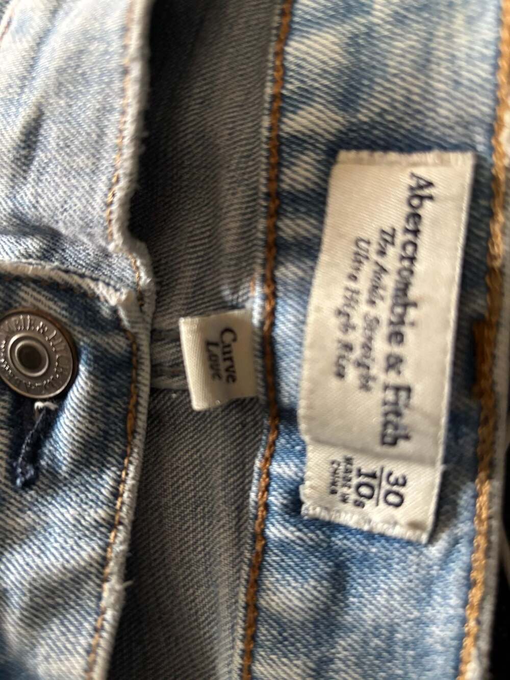 Abercrombie & Fitch Curve Love Ultra High Rise Ankle Straight Jeans Size 30/10S - Picture 6 of 6